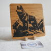 Loup et Montagnes - Gravure laser sur Chêne - Taille M – Image 2